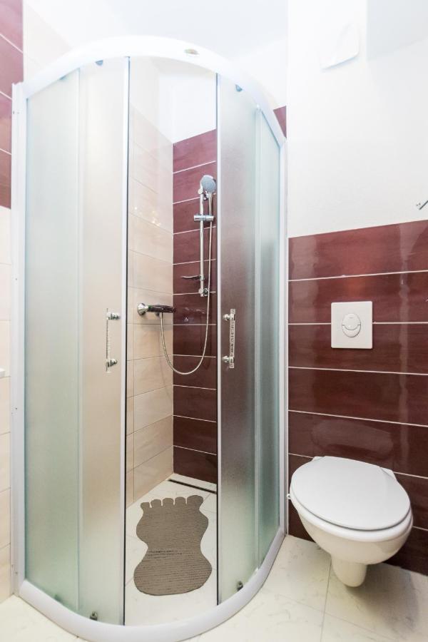 Apartments And Rooms With Parking Space Grebastica, Sibenik - 17831 المظهر الخارجي الصورة