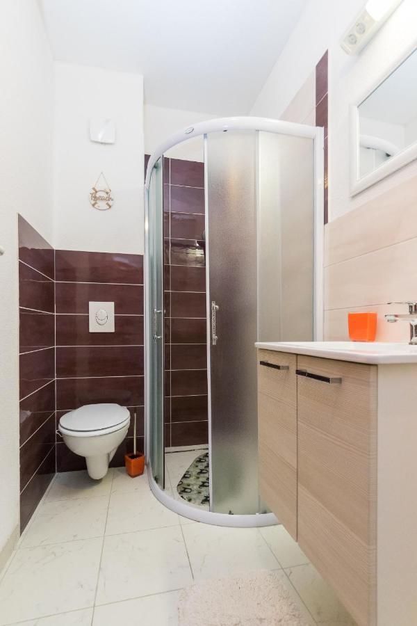 Apartments And Rooms With Parking Space Grebastica, Sibenik - 17831 المظهر الخارجي الصورة