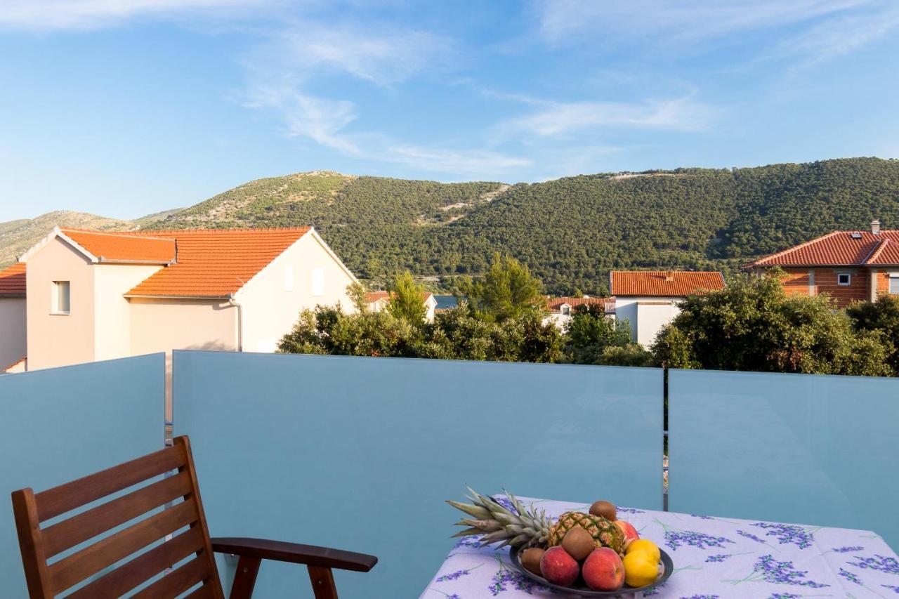 Apartments And Rooms With Parking Space Grebastica, Sibenik - 17831 المظهر الخارجي الصورة
