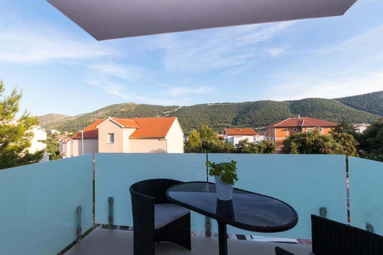 Apartments And Rooms With Parking Space Grebastica, Sibenik - 17831 المظهر الخارجي الصورة